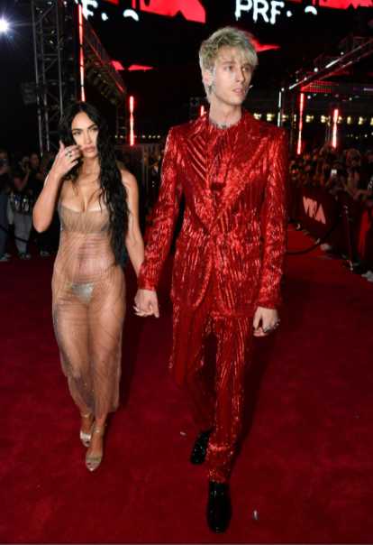 Megan Fox y Machine Gun Kelly en la red carpet de los VMAs 2021