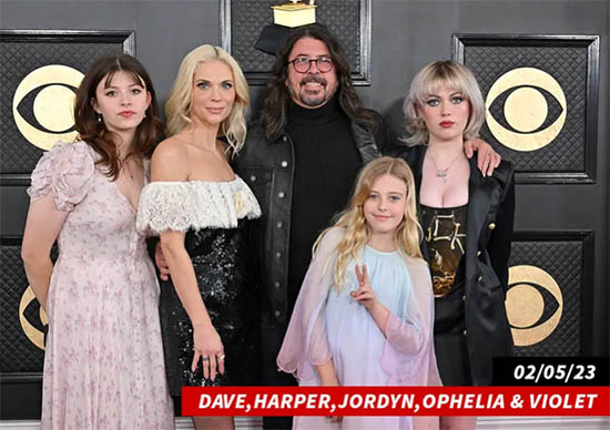 Dave Grohl y su familia, su esposa Jordyn y sus tres hijas.