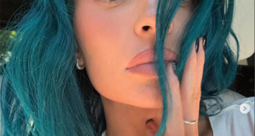 Kylie con peluca azul  – Kendall con cabello corto