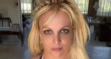 Britney Spears se quemó las cejas y las pestañas con la chimenea