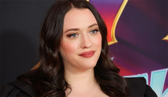 Kat Dennings contó como un director de casting la llamó gorda y fea a los 12 