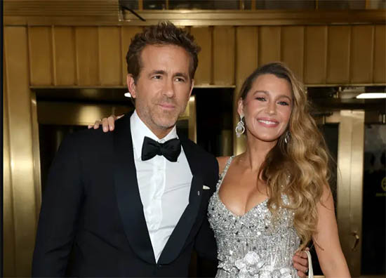 Blake Lively pide que oculten sus mensajes privados con amigos a Baldoni